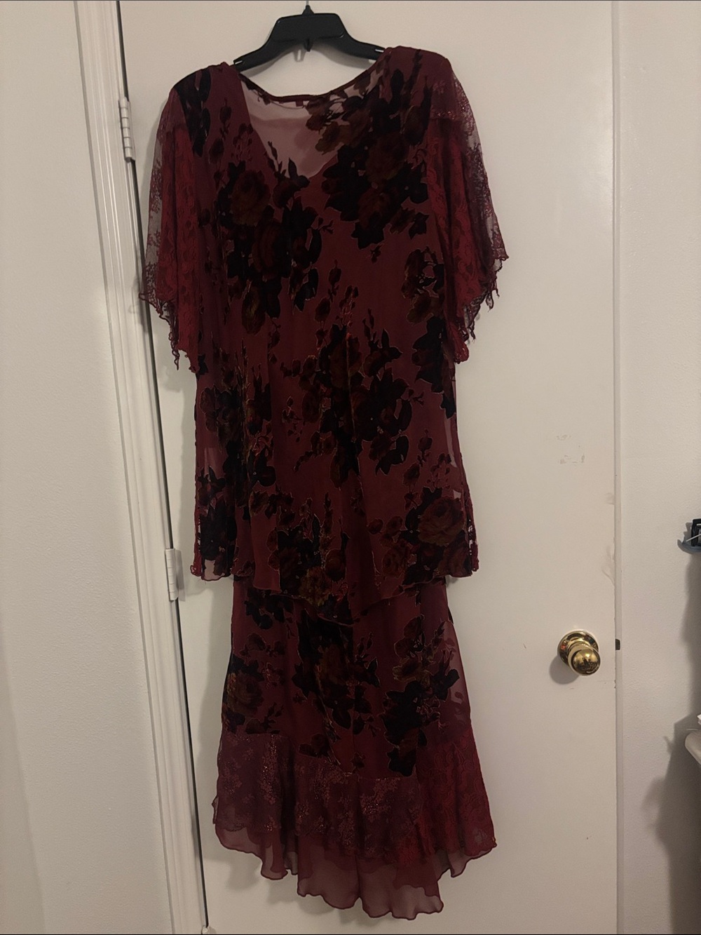 Burgundy Floral Lace Tunic Top and Skirt - Picture 5 of 11